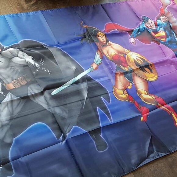 DC Superheros Flag - Batman, Wonder Woman, Superman - Picture 5 of 6